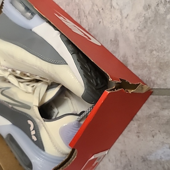 Nike Air Max 2090 - Picture 4 of 4